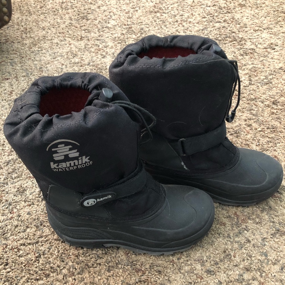 Kamik’s little kid (unisex) size 2
